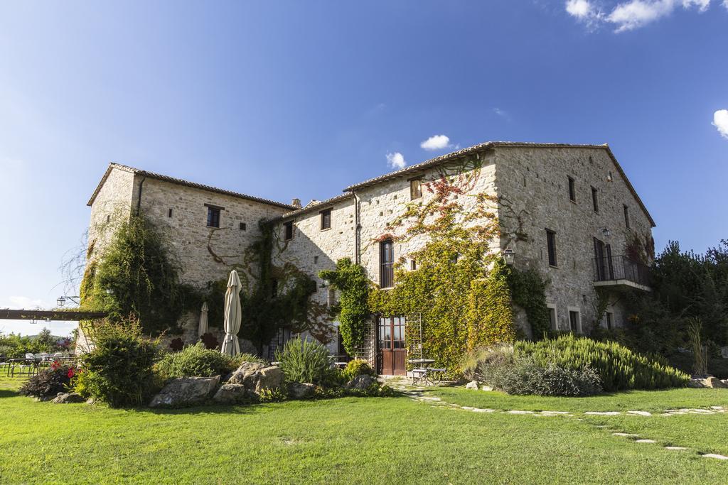 Castello Di Petrata Hotell Assisi Exteriör bild